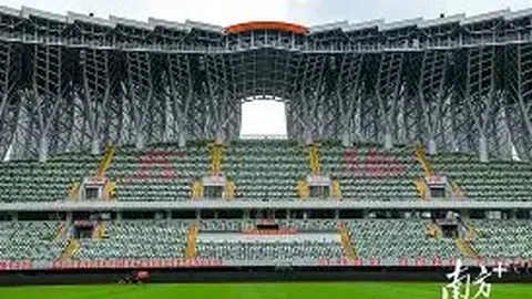 穆阿尼点球战胜利，门前摔倒瞬间扳平比分