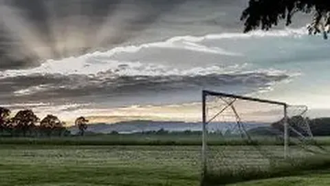 激情对决！桑坦德竞技迎战巴塞罗那，西杯盛宴不容错过！